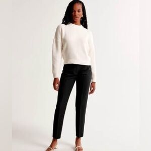 Abercrombie Slim Straight Tailored Pant
Size 25 
Colour: Black